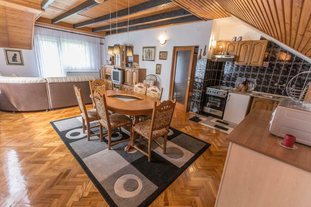 Apartman Ruzica Ogulin Buitenkant foto