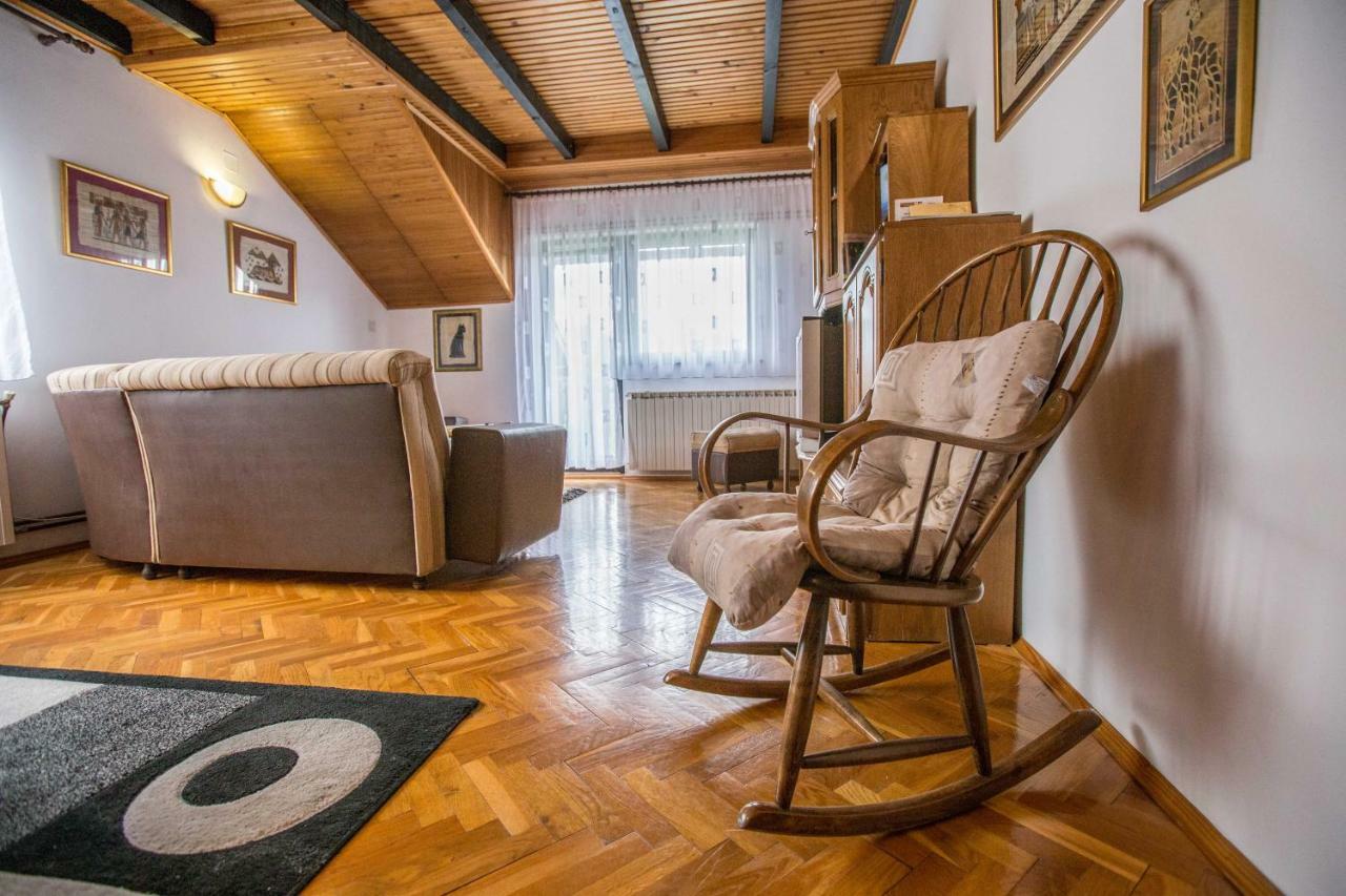 Apartman Ruzica Ogulin Buitenkant foto